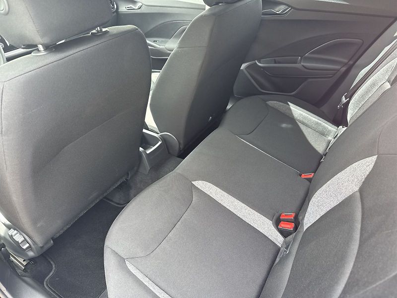 Škoda Fabia (2022) 1.0 MPI Active - fotka 8 z 23