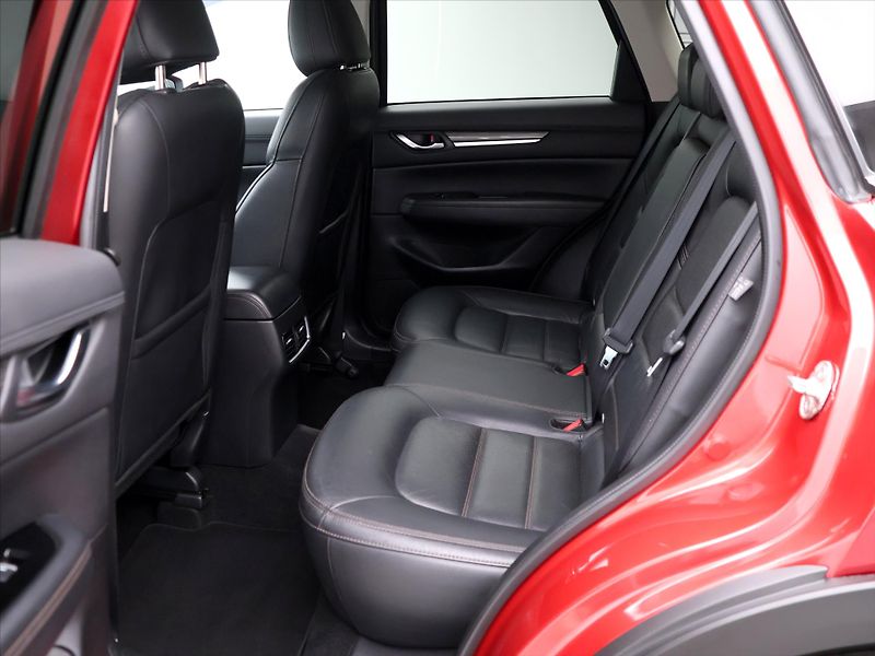 Mazda CX-5 2,2 Skyactiv-D AWD Revolution - fotka 15 z 32