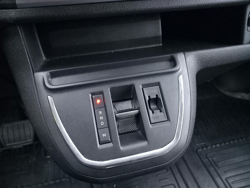 Toyota ProAce (2024) 2,0D 2x ŠOUPAČKY , AUTOMAT - fotka 21 z 35
