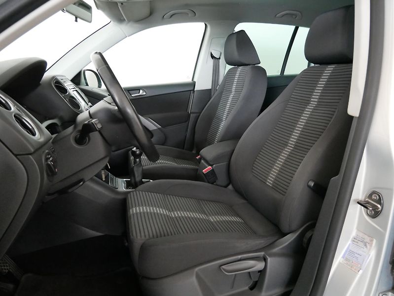 Volkswagen Tiguan - fotka 12 z 25