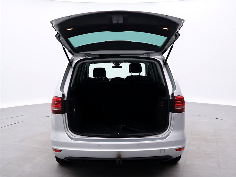 Volkswagen Sharan 2,0 TDI 135kW Comfortline DSG - fotka 9 z 39