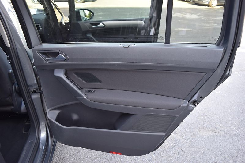 Volkswagen Touran (2017) 1.4TSI 110kw CLBMT NAVI TAŽNÉ - fotka 40 z 48