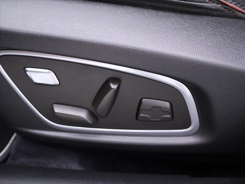 Renault Koleos 2,0 dCi 140kW Initale Paris 4x - fotka 17 z 34