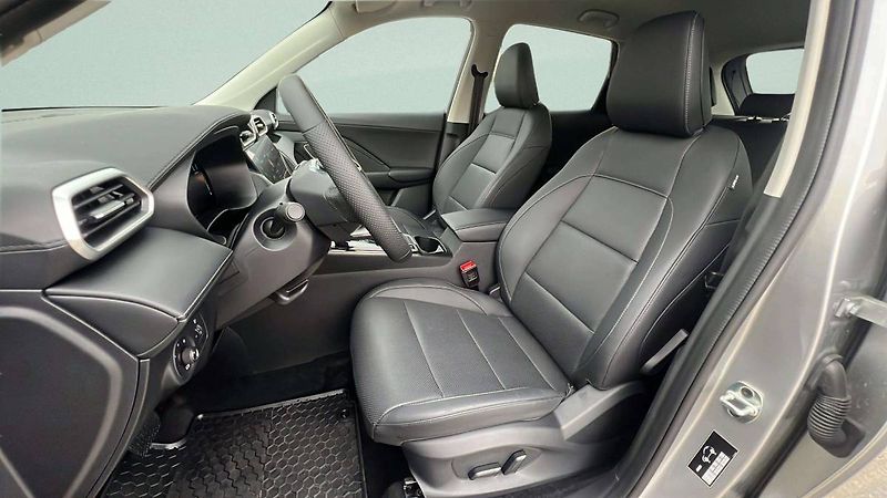 MG ZS HEV EXCLUSIVE 1.5L (145kW) SUV - fotka 28 z 49