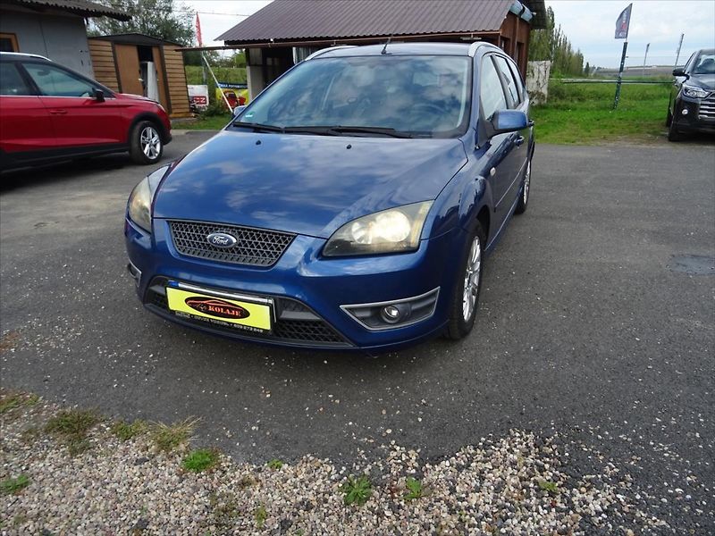Ford Focus 2,0 TDi 100 kW - fotka 2 z 21