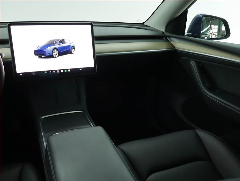 Tesla Model Y (2022) Long Range AWD 79kWh, SoH 91% - fotka 8 z 21