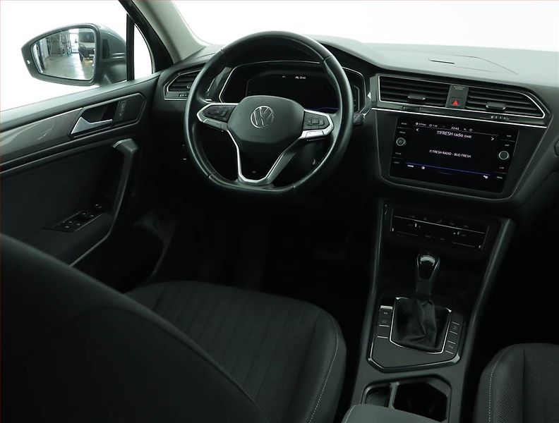 Volkswagen Tiguan Allspace (2022) Life 2.0 TDI - fotka 7 z 19