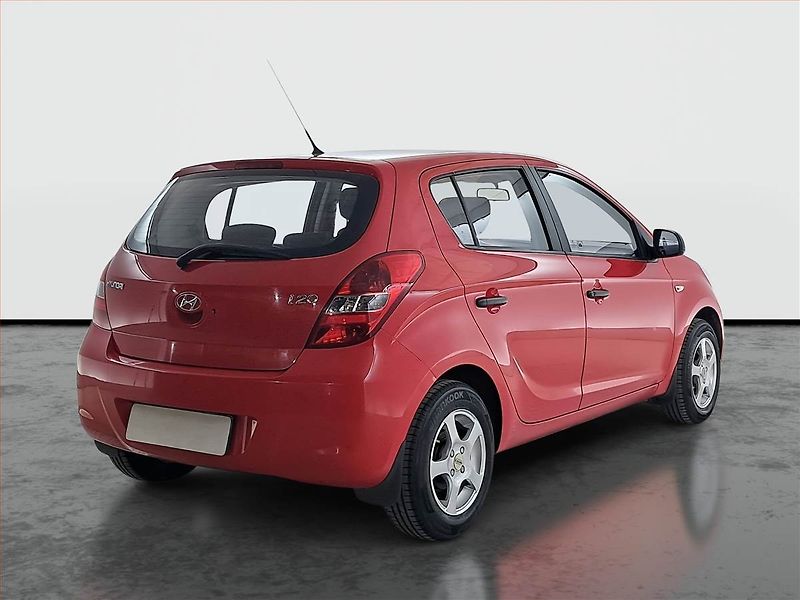 Hyundai i20 (2009) Comfort 1.2, Serv.kniha - fotka 5 z 17
