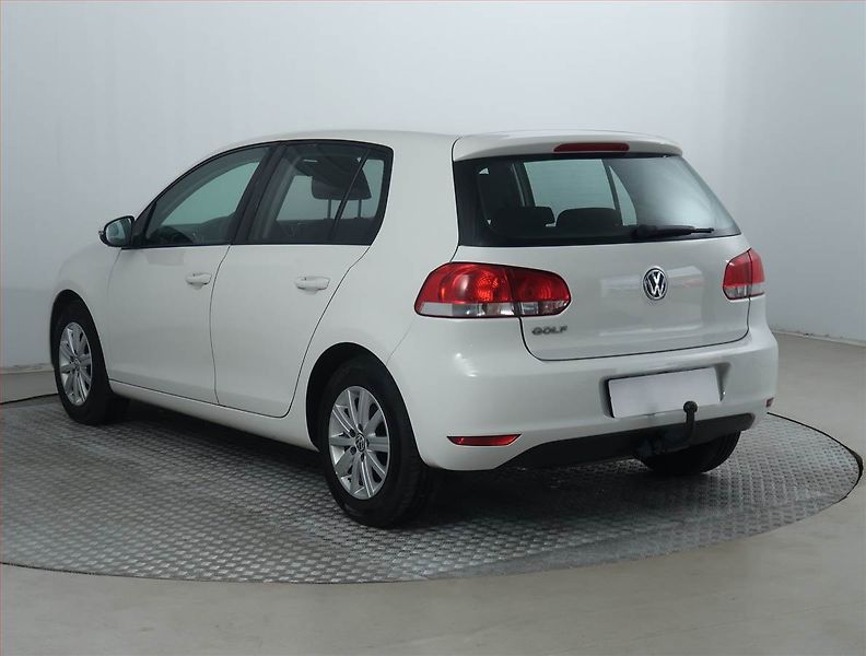 Volkswagen Golf (2011) 1.2 TSI, ČR,1.maj, Tempomat - fotka 4 z 15