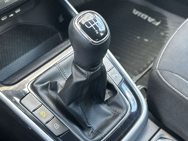 Škoda Fabia (2023) 1.0 TSI Style+ - fotka 16 z 26