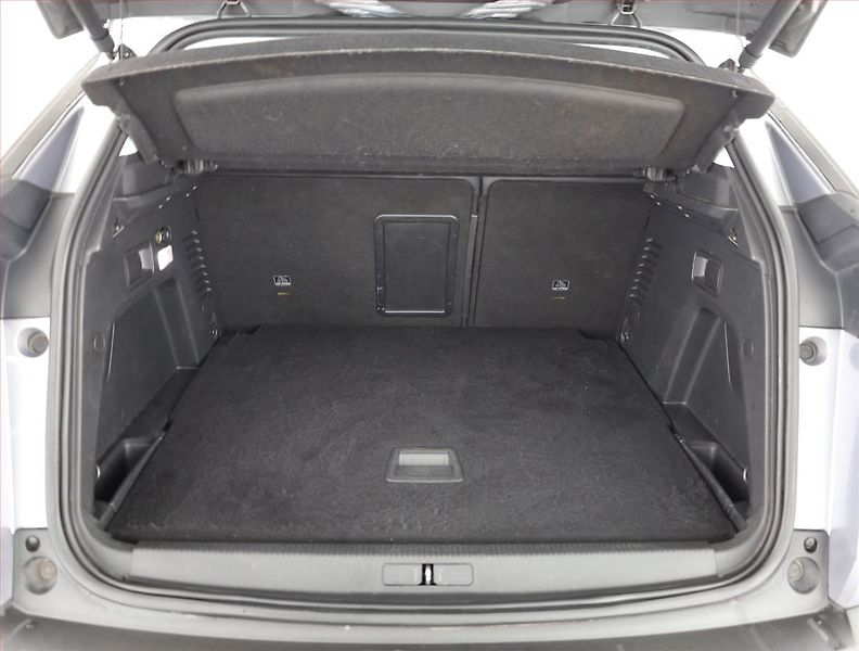 Peugeot 3008 (2017) GT Line 1.6 THP, Automat - fotka 19 z 20