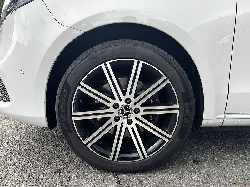 Mercedes-Benz Třídy V V 300d / L / 4M / AIRMATIC - fotka 25 z 25