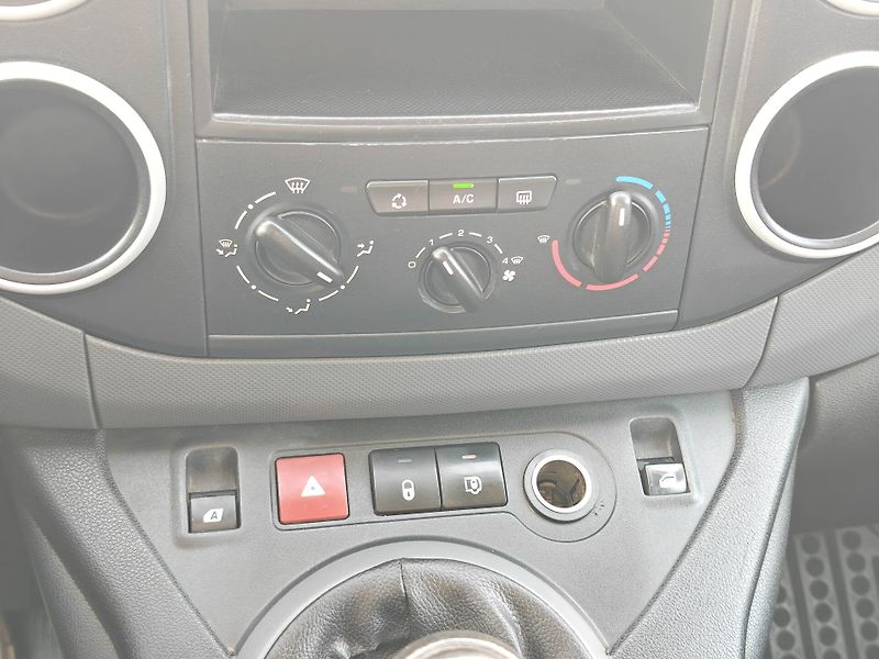 Peugeot Partner ACTIVE 1,6HDi - fotka 12 z 16