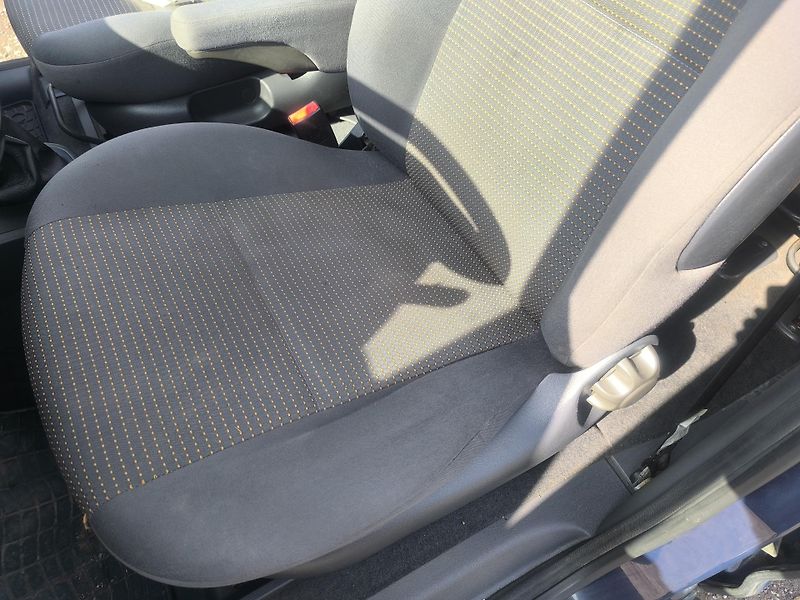 Seat Alhambra 1,9TDI,BEZ KOROZE,7MÍST,TZ,ALU - fotka 11 z 14