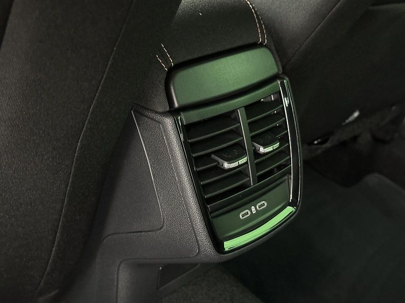 Škoda Scala First Edition 1.0TSi 85kW DSG - fotka 43 z 48