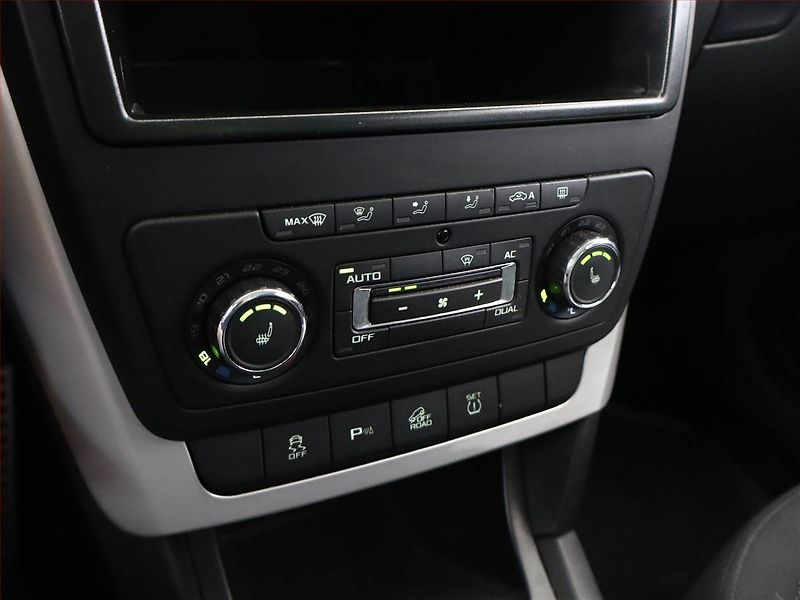 Škoda Yeti (2013) 1.8 TSI, 4X4, Serv.kniha - fotka 13 z 15