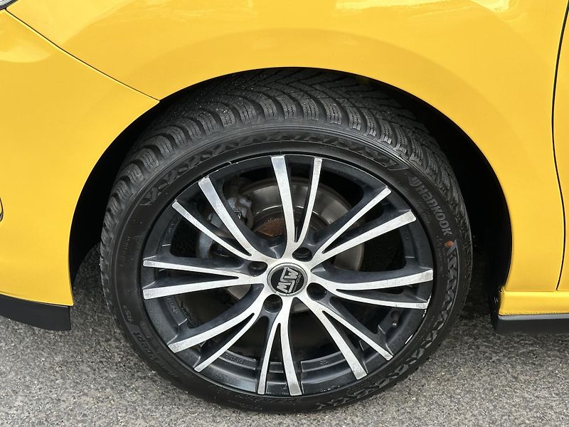 Citroën DS3 (2010) 1.6HDI/68kW * 1.Maj. * KLIMA - fotka 25 z 28