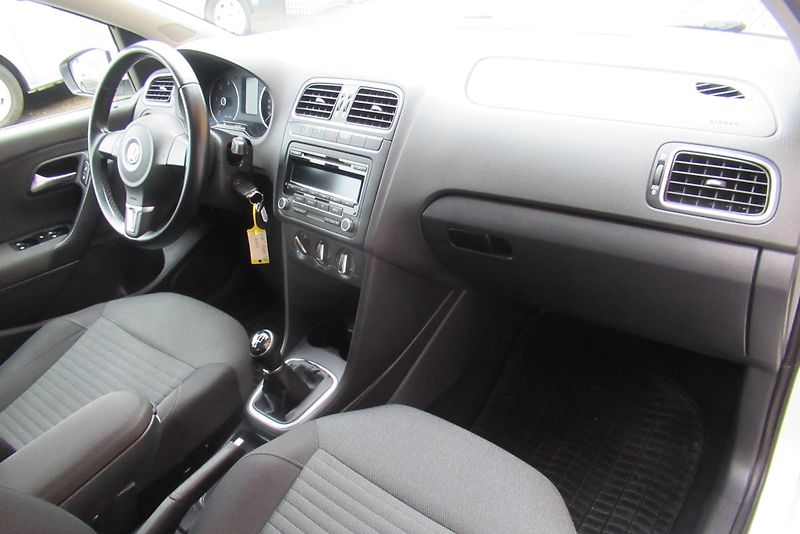 Volkswagen Polo 1.2 TDI KLIMA - fotka 15 z 19