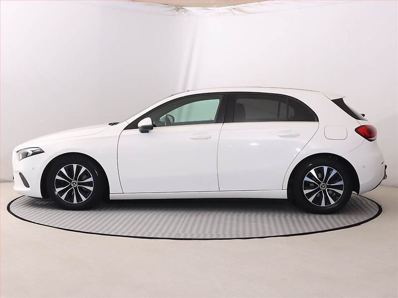 Mercedes-Benz Třídy A (2019) A 180 d, Automat, Kůže, Navi - fotka 3 z 27