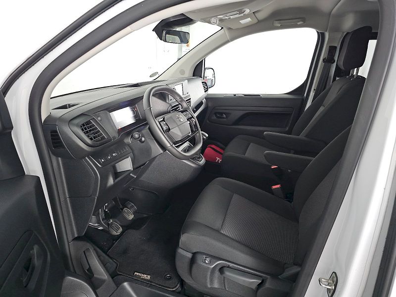 Toyota ProAce Verso (2025) 2.0D 106kW COMBI L2 8S - fotka 6 z 26
