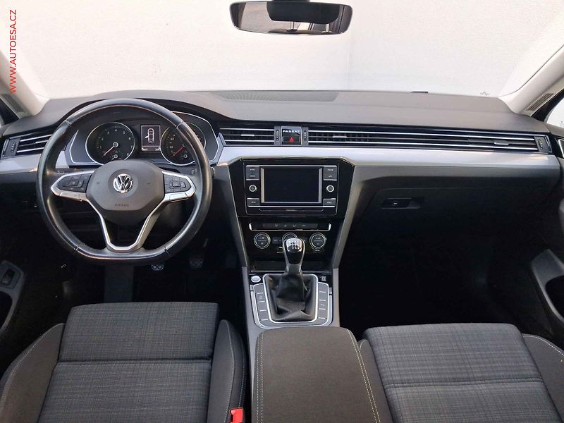 Volkswagen Passat (2020) 1.5TSI, ČR, Business, LED - fotka 8 z 19