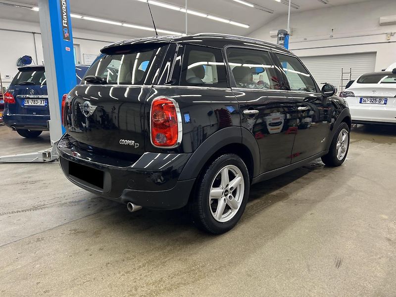 Mini Cooper Countryman 2.0D 82kW - fotka 6 z 16