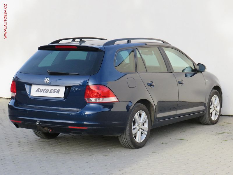 Volkswagen Golf (2013) 1.6TDi, 1.maj, AC, TZ, navi - fotka 4 z 20