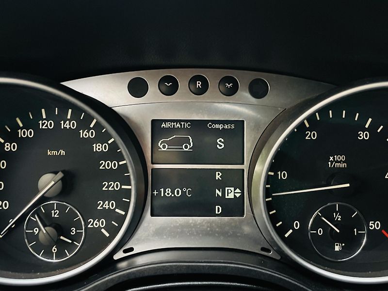 Mercedes-Benz Třídy M 320CDI 165KW 4MATIC TAŽNÉ 3500 - fotka 40 z 42