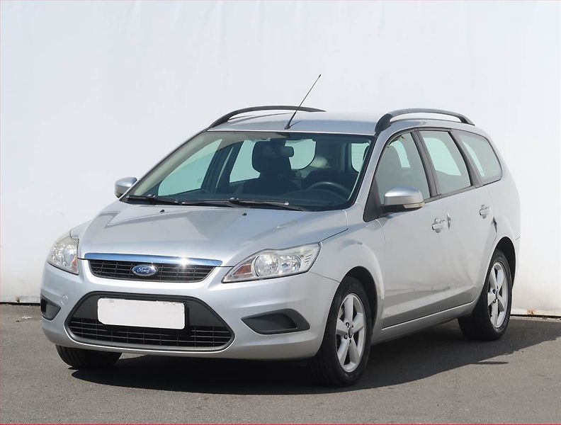 Ford Focus (2008) 1.6 16V, po STK, jezdí dobře - fotka 2 z 16