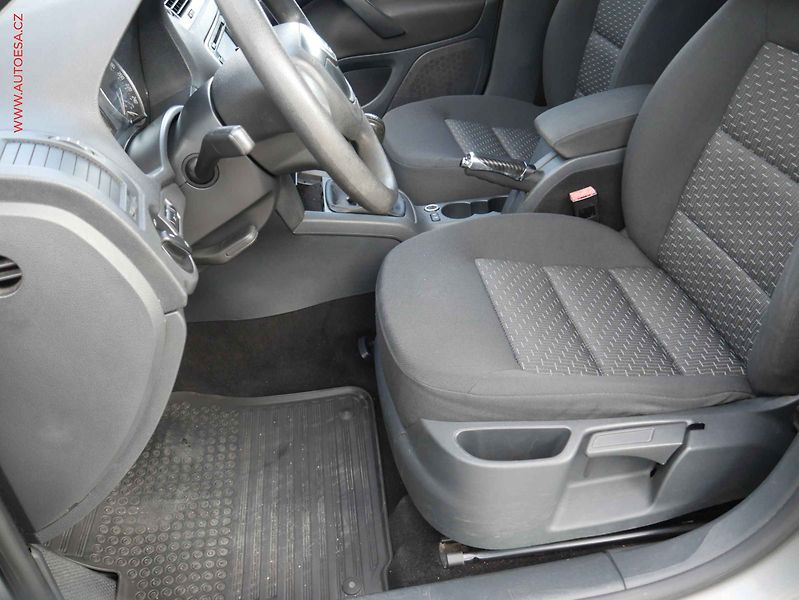 Škoda Octavia (2011) 1.2 TSI, ČR, AC - fotka 9 z 17