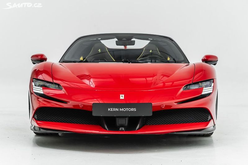 Ferrari SF90 Spider*FULL carbon*metalíza - fotka 2 z 47