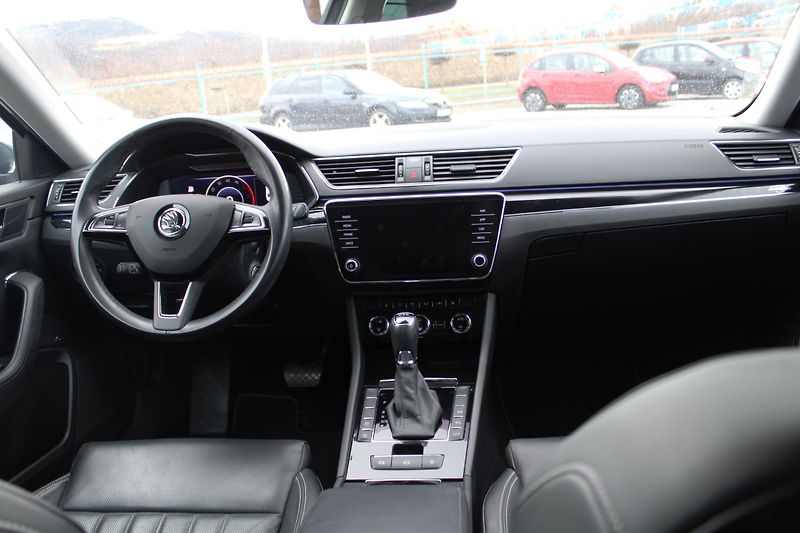 Škoda Superb (2019) 2,0TDI LAURIN & KLEMENT  LED - fotka 15 z 21
