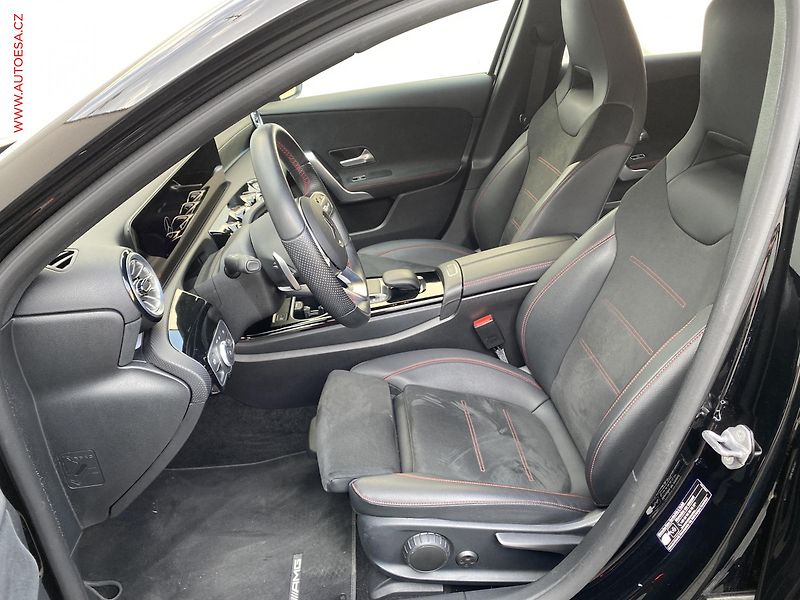 Mercedes-Benz Třídy A (2022) 1.3i A250e, AT, LED, panor, - fotka 9 z 27
