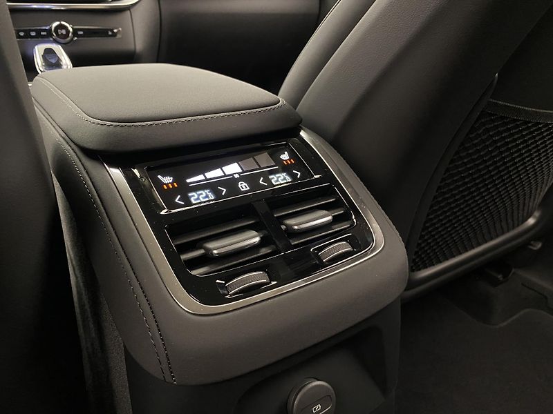 Volvo XC90 (2026) T8 AWD Plug-in BRIGHT PLUS 7m - fotka 69 z 70