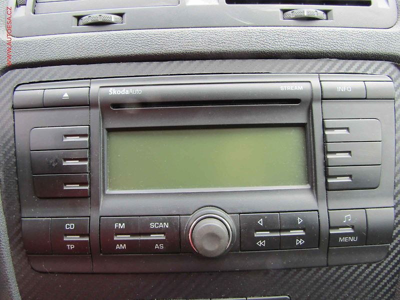 Škoda Octavia (2006) 2.0 FSI, AC, STK8/28 - fotka 12 z 14