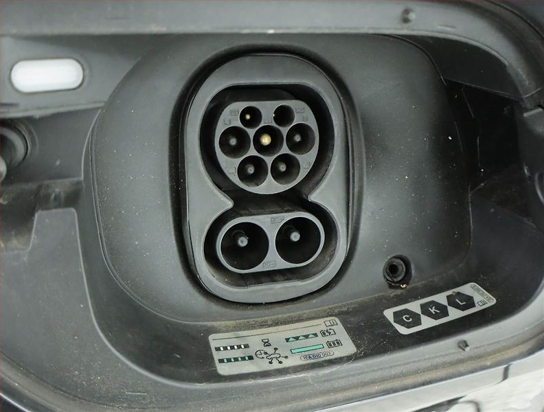 Volkswagen ID.4 (2020) 1st (82 kWh), SoH 89% - fotka 18 z 19