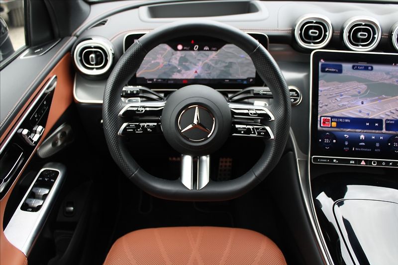 Mercedes-Benz GLC 3,0 450D  1MAJ,4x4,AMG-LINE - fotka 11 z 48