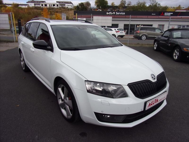 Škoda Octavia 2,0 TDI Style 110kW  Combi - fotka 1 z 26