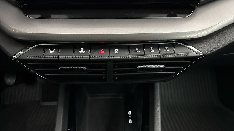 Škoda Octavia 2.0 TDI Ambition Combi - fotka 13 z 27