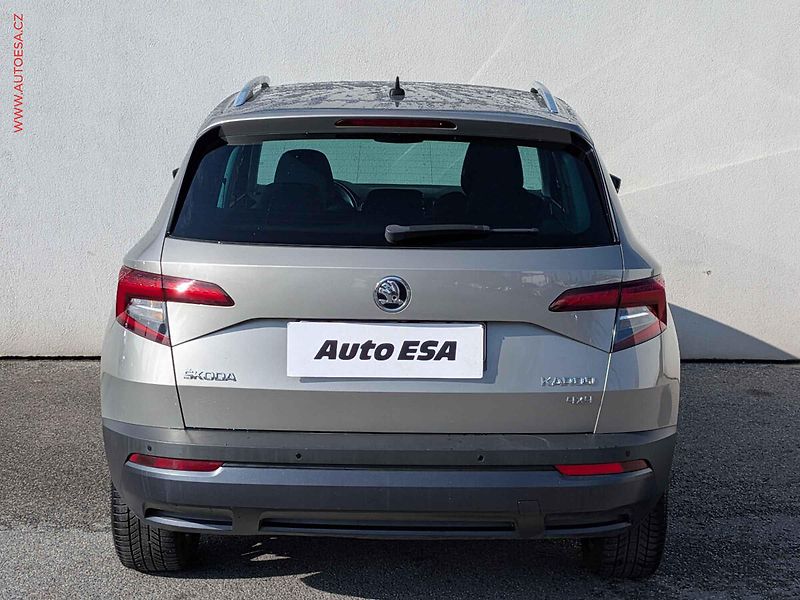 Škoda Karoq (2017) 2.0TDi 4x4, ČR, DSG, LED - fotka 5 z 20