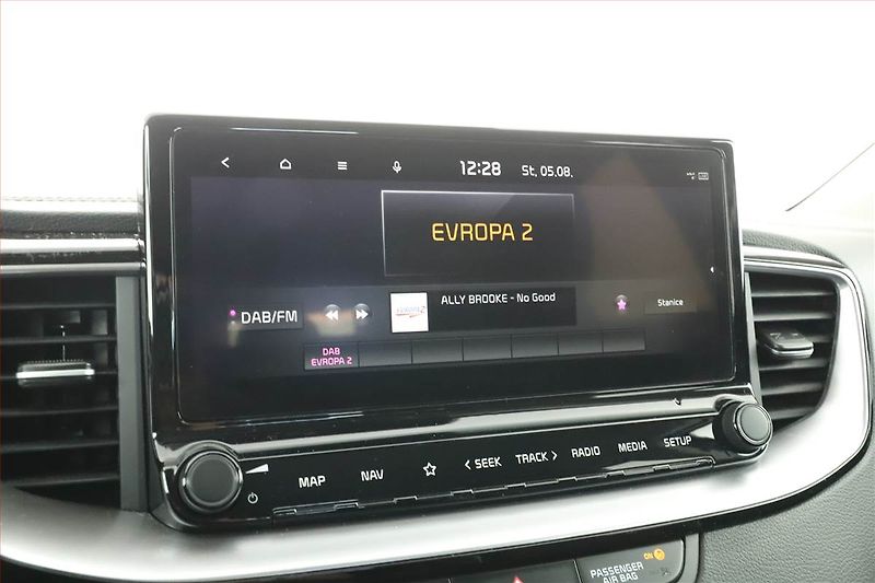 Kia XCeed (2025) 1.5 T-GDI, EXCLUSIVE, AUTOMAT - fotka 12 z 17