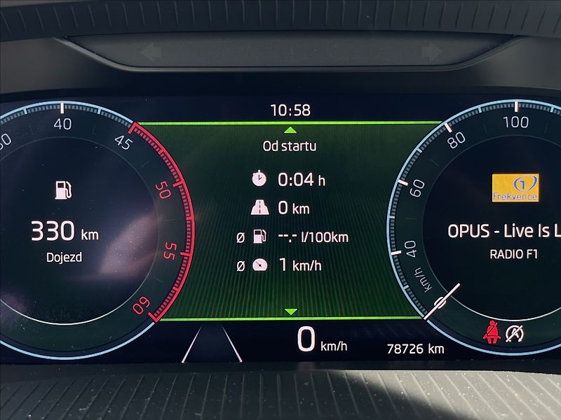Škoda Octavia 2,0 TDI Combi Ambition Plus - fotka 10 z 24