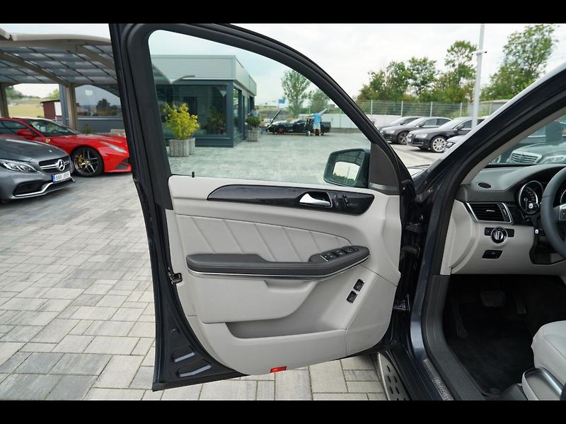 Mercedes-Benz GL 350d, 4Matic, AMG, 7míst, - fotka 18 z 50
