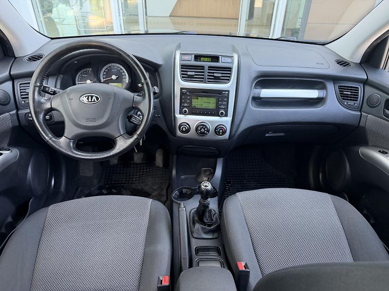 Kia Sportage (2010) 2.0 104KW 4X4 BA/LPG ČR 2.MAJ - fotka 14 z 18