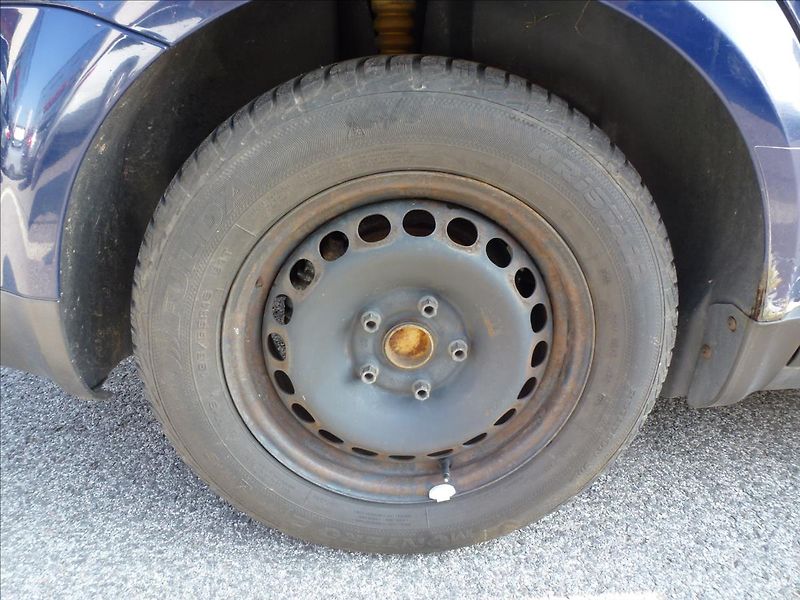Volkswagen Passat 1,6 Bez dokladů !!! na ND - fotka 43 z 47