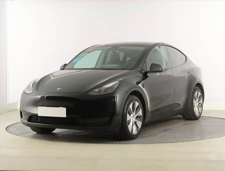 Tesla Model Y (2023) RWD LFP 60kWh, SoH 93% - fotka 2 z 32