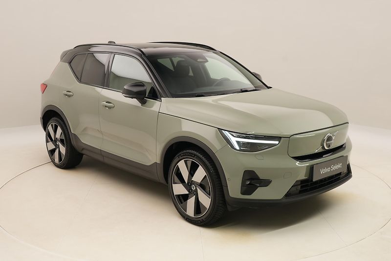 Volvo XC40 PURE ELECTRIC RECHARGE TWIN - fotka 17 z 58