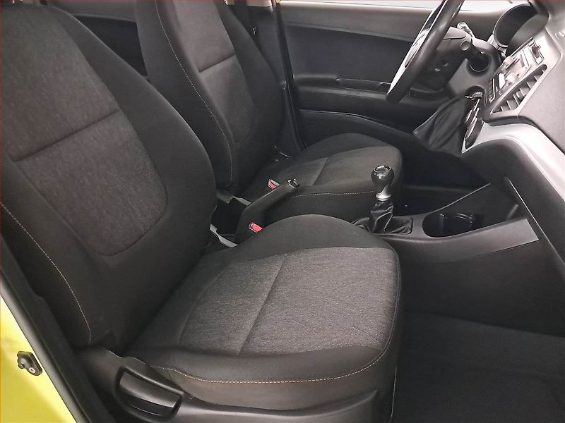 Kia Picanto (2012) 1.0, ČR,1.maj - fotka 9 z 16
