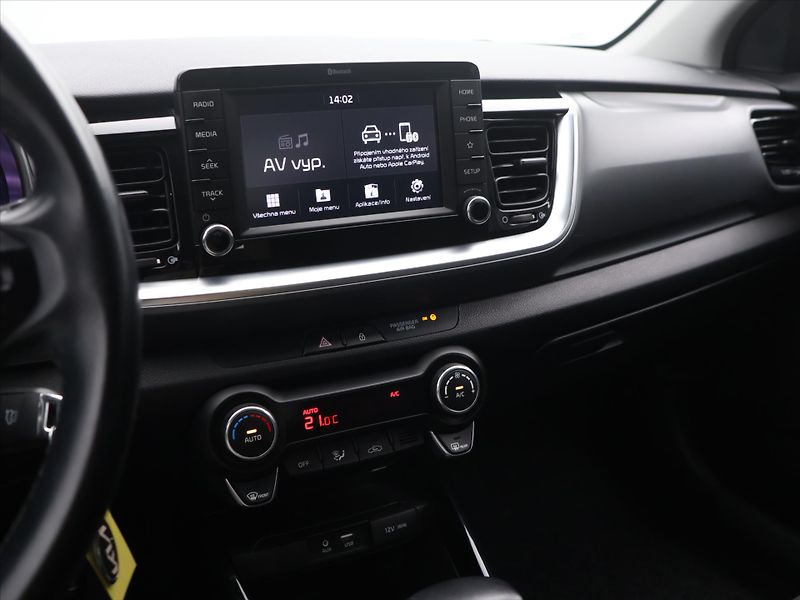 Kia Stonic 1,4 CVVT 73kW Aut. Premium CZ - fotka 19 z 31