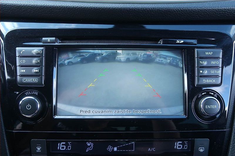 Nissan Qashqai (2014) N-Connecta 1.2 DIG-T - fotka 19 z 21